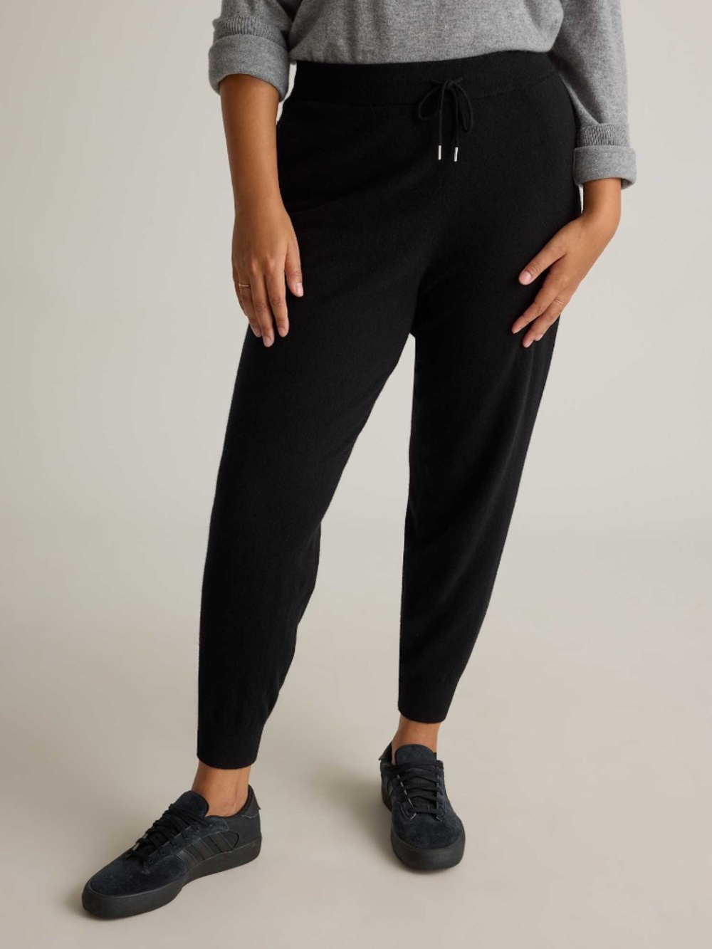 Quince Women's Mongolian Cashmere Jogger Sweatpants Size L Black Comfort